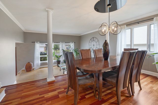 1815 Azalea Lane, Mount Prospect, IL 60056