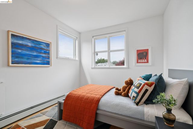 480 42Nd St E, Oakland, CA 94609