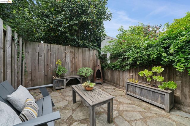 480 42Nd St E, Oakland, CA 94609