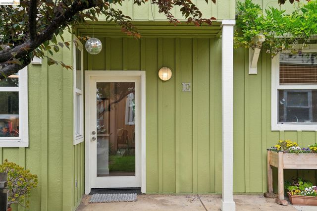 480 42Nd St E, Oakland, CA 94609