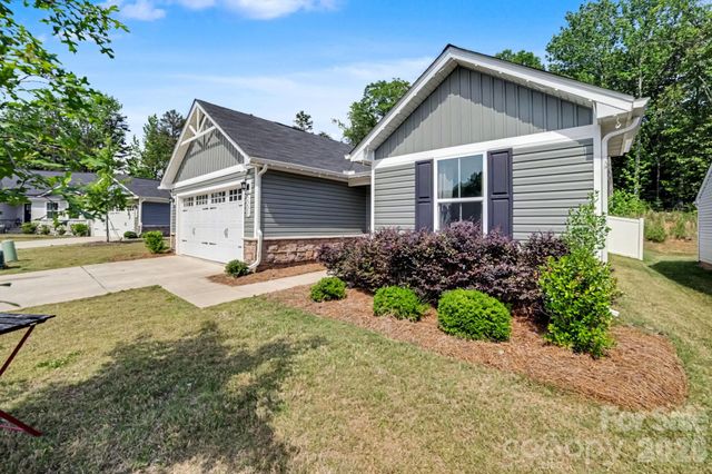 2220 Goldwood Drive, Charlotte, NC 28215