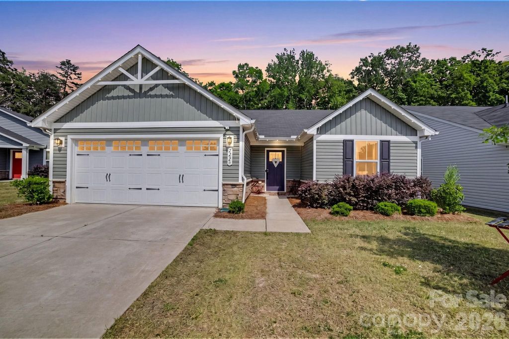 2220 Goldwood Drive, Charlotte, NC 28215