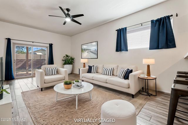 8313 S Via Del Palacio, Tucson, AZ 85747