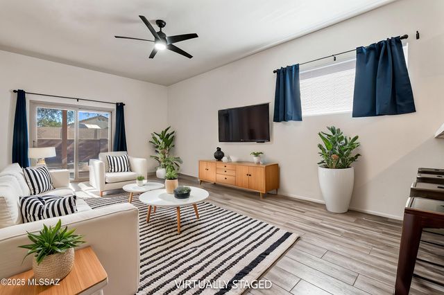 8313 S Via Del Palacio, Tucson, AZ 85747