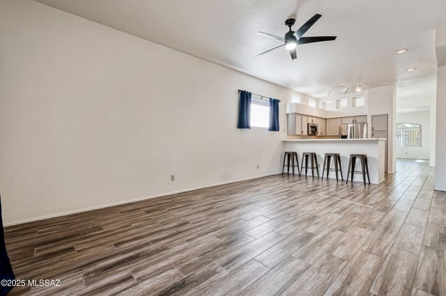 8313 S Via Del Palacio, Tucson, AZ 85747