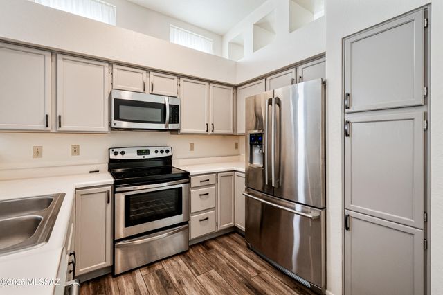 8313 S Via Del Palacio, Tucson, AZ 85747