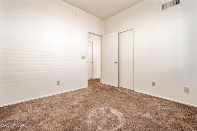 8313 S Via Del Palacio, Tucson, AZ 85747