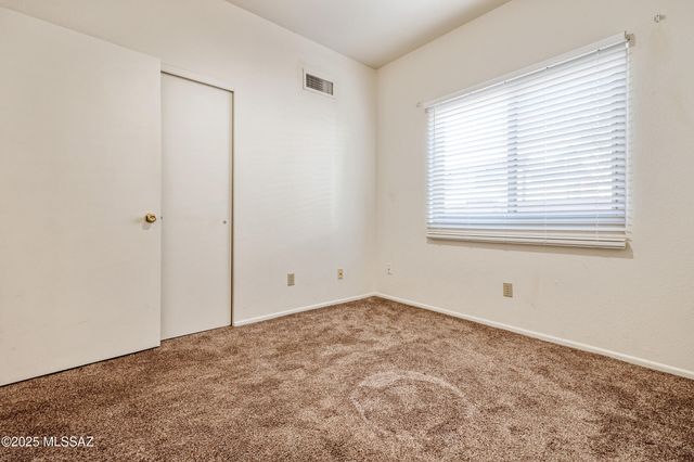 8313 S Via Del Palacio, Tucson, AZ 85747