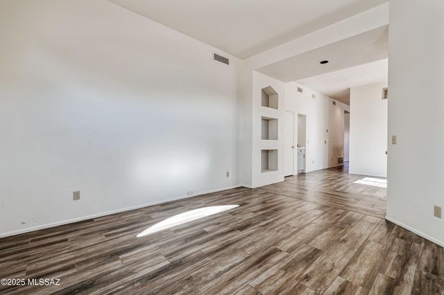 8313 S Via Del Palacio, Tucson, AZ 85747