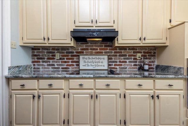 5460 WEDGEWOOD DR, Olive Branch, MS 38654