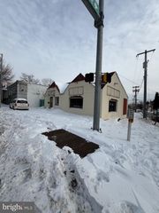 6778 MARSHALL RD, Upper Darby, PA 19082