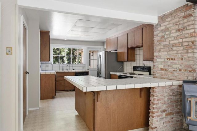 375 Blair Ranch Road, Scotts Valley, CA 95066