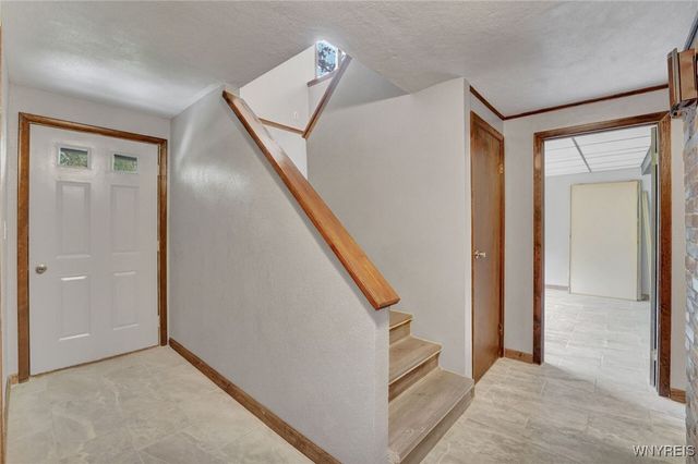 4357 Sunset Court, Lockport Town, NY 14094