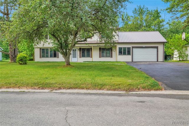 4357 Sunset Court, Lockport Town, NY 14094