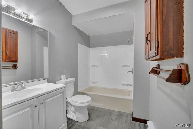 4357 Sunset Court, Lockport Town, NY 14094