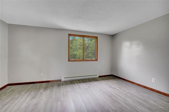 4357 Sunset Court, Lockport Town, NY 14094