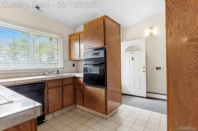 23410 Joy Road, Redford Charter Township, MI 48239