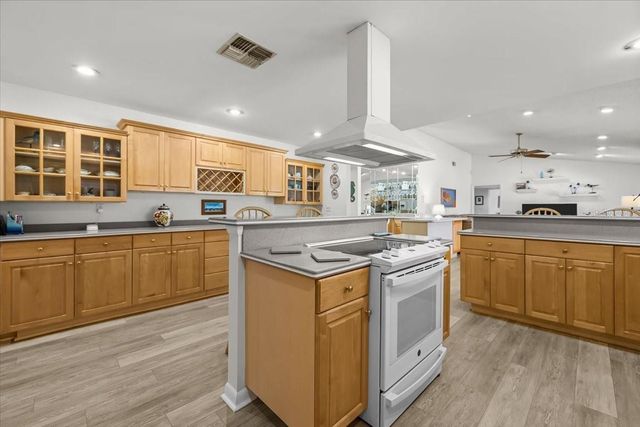 3111 HYDE PARK DRIVE, Clearwater, FL 33761