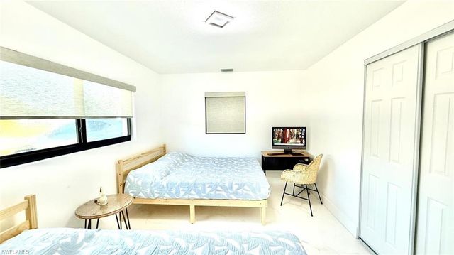 421 Cross ST, North Fort Myers, FL 33903