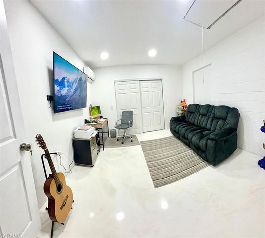 421 Cross ST, North Fort Myers, FL 33903