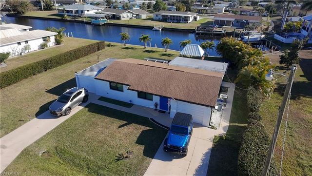 421 Cross ST, North Fort Myers, FL 33903