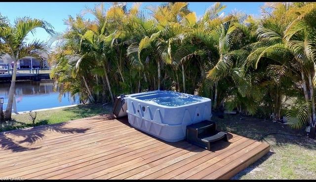 421 Cross ST, North Fort Myers, FL 33903