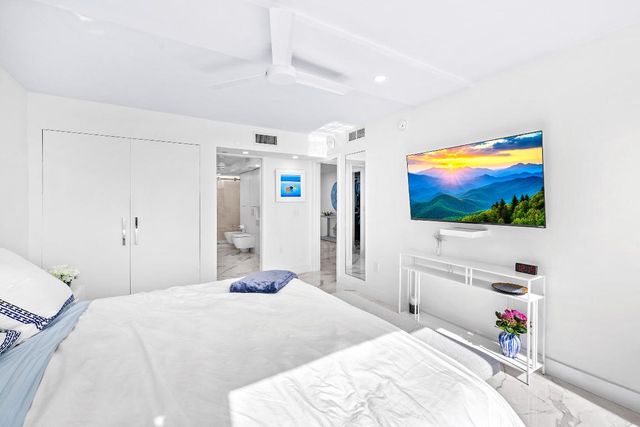 3912 S Ocean Boulevard 806, Highland Beach, FL 33487