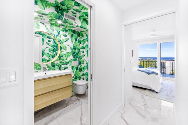 3912 S Ocean Boulevard 806, Highland Beach, FL 33487