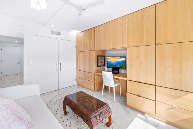 3912 S Ocean Boulevard 806, Highland Beach, FL 33487