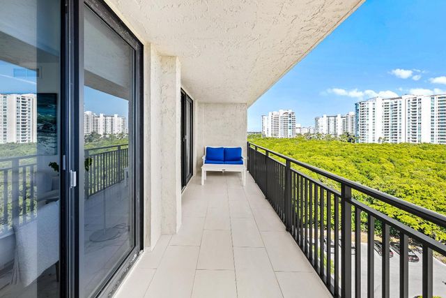 3912 S Ocean Boulevard 806, Highland Beach, FL 33487