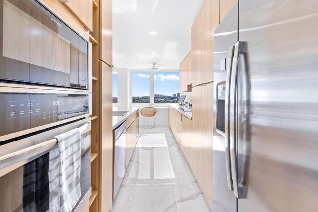 3912 S Ocean Boulevard 806, Highland Beach, FL 33487