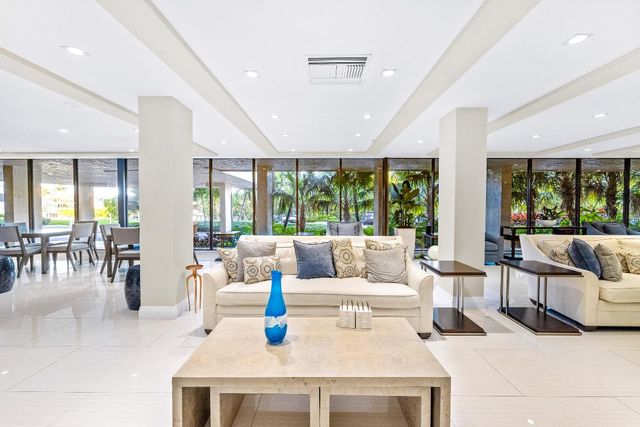 3912 S Ocean Boulevard 806, Highland Beach, FL 33487