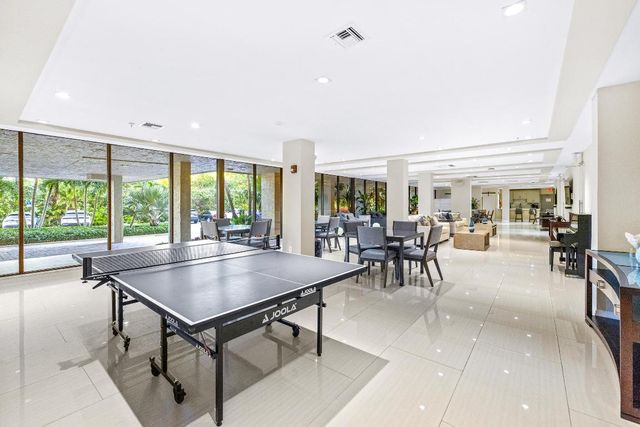 3912 S Ocean Boulevard 806, Highland Beach, FL 33487