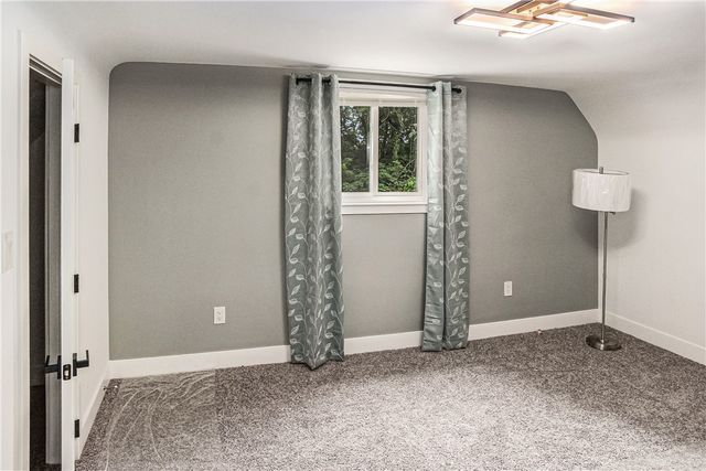702 N Monongahela Ave, Glassport, PA 15045