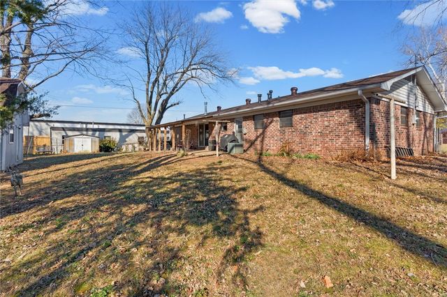 401 Sanders Avenue, Springdale, AR 72764