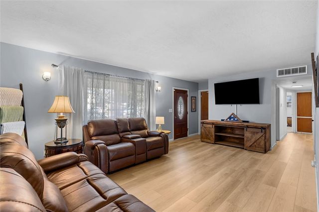 401 Sanders Avenue, Springdale, AR 72764