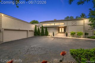1848 Golf Ridge Drive, Bloomfield Hills, MI 48302