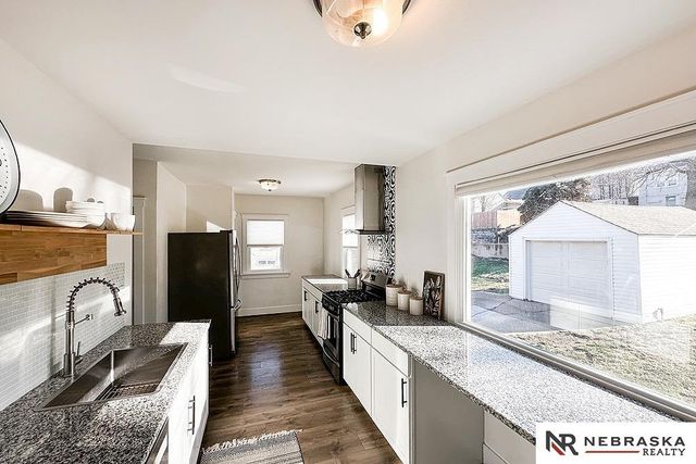 5027 Charles Street, Omaha, NE 68132