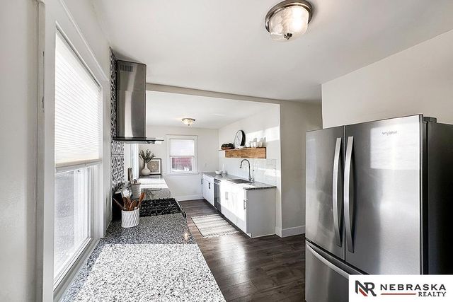 5027 Charles Street, Omaha, NE 68132