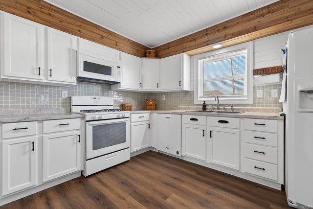 501 S DIXON Road, Kokomo, IN 46901