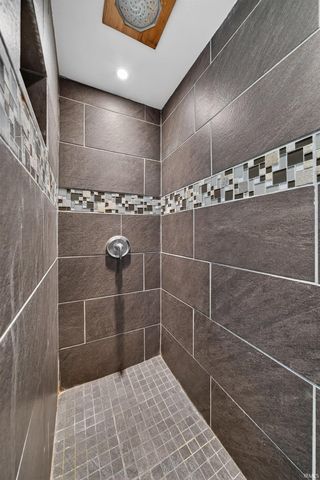 501 S DIXON Road, Kokomo, IN 46901