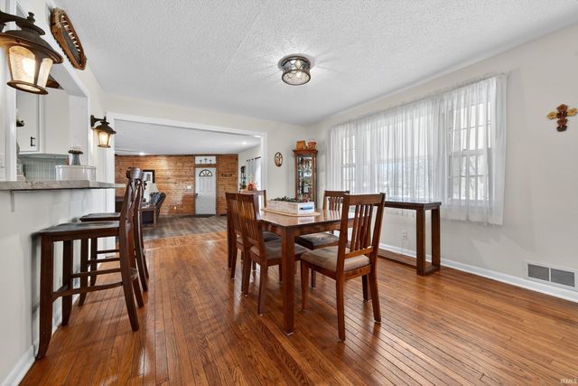 501 S DIXON Road, Kokomo, IN 46901