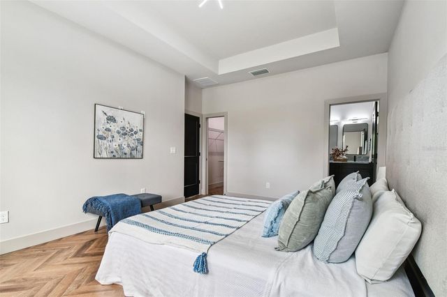 7208 N GLEN AVENUE, Tampa, FL 33614