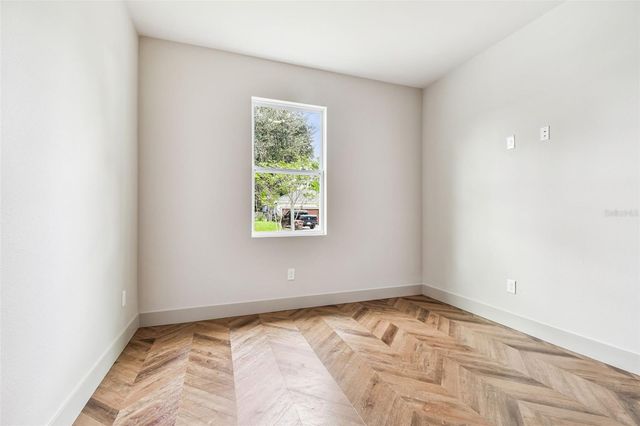 7208 N GLEN AVENUE, Tampa, FL 33614