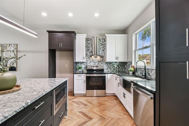 7208 N GLEN AVENUE, Tampa, FL 33614