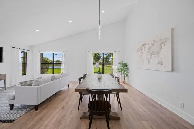 4451 Willow Pond Road B, West Palm Beach, FL 33417