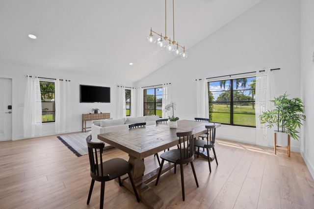 4451 Willow Pond Road B, West Palm Beach, FL 33417