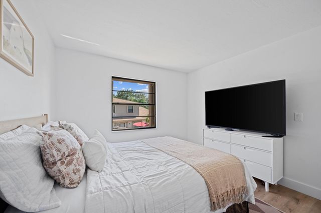 4451 Willow Pond Road B, West Palm Beach, FL 33417