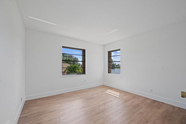 4451 Willow Pond Road B, West Palm Beach, FL 33417