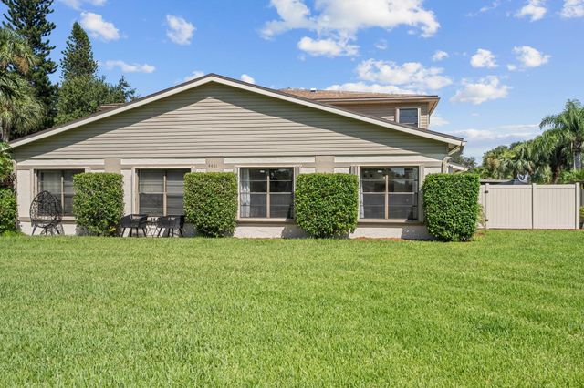 4451 Willow Pond Road B, West Palm Beach, FL 33417